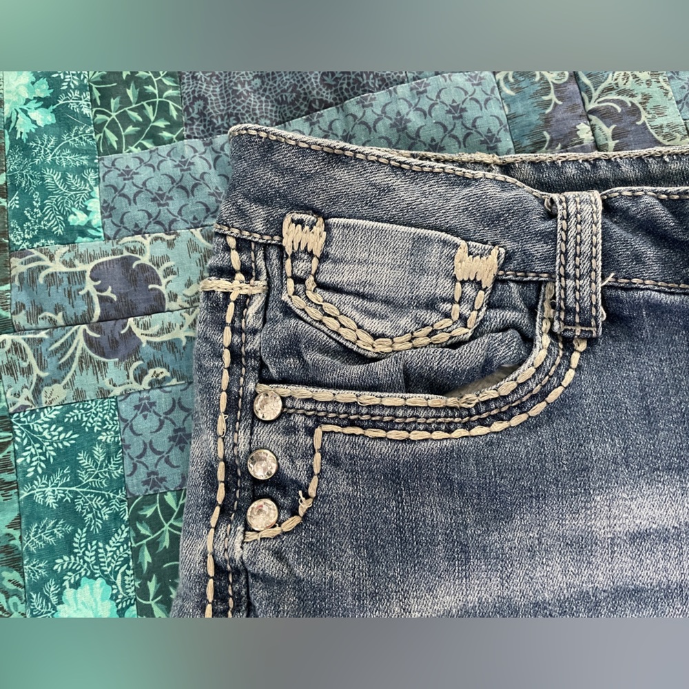 Vanity Distressed Flair Low Jeans Women's Size 32/33